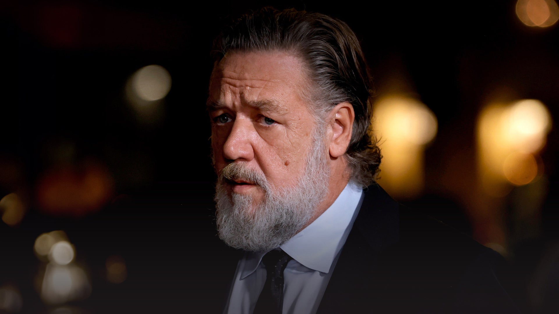 Actor Russell Crowe wears the MONCEAU Model 01 watch